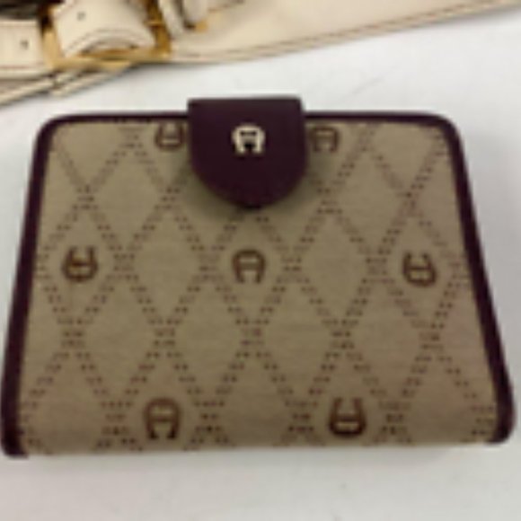 Etienne Aigner Beige Women's Adjustable Strap Crossbody Shoulder Bag with Wallet - Picture 2 of 7